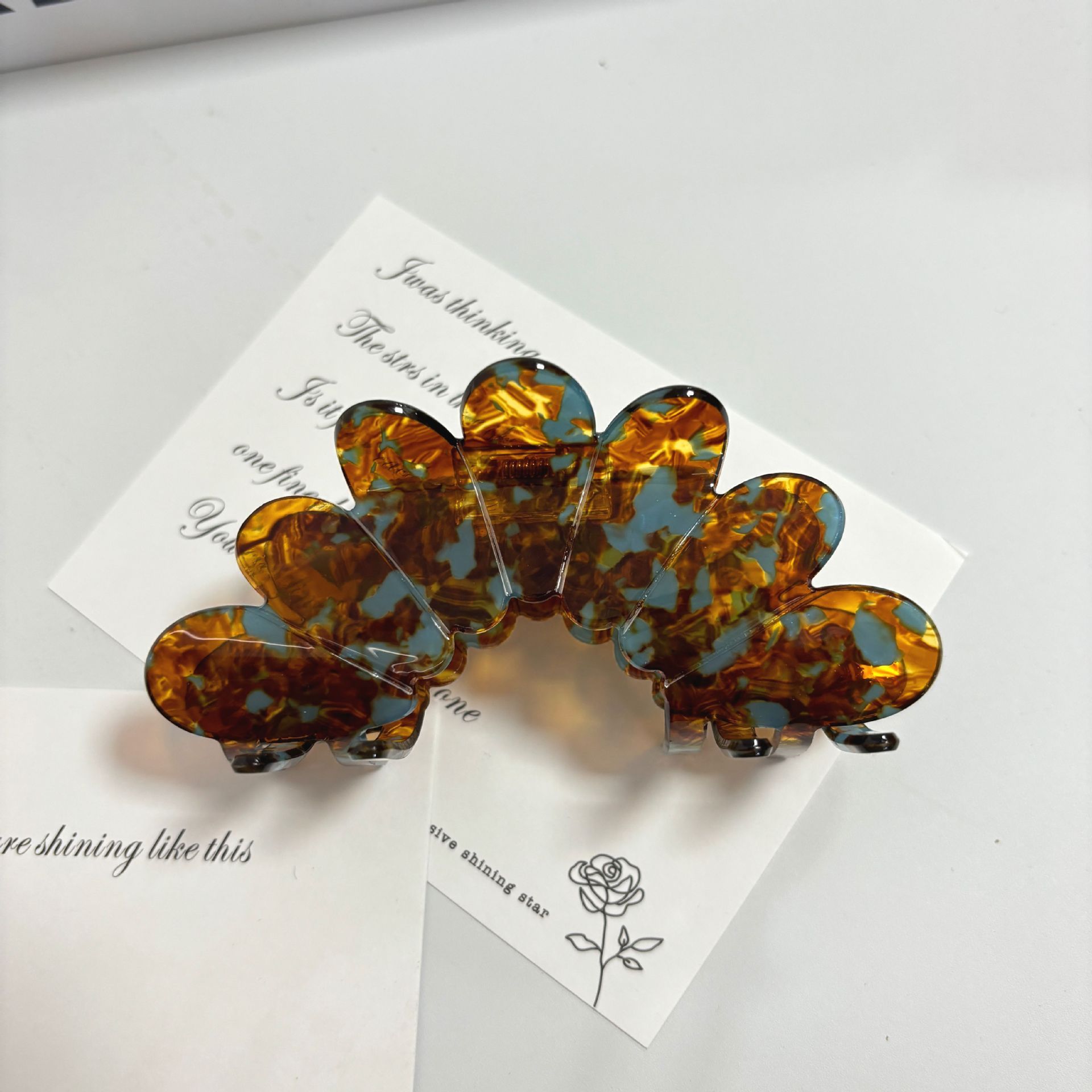Petal Large Grip Updo Hair Accessories Hair Accessories - Image 3